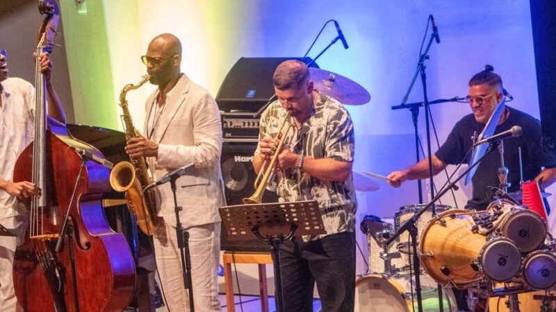 Intermezzo-Konzert in Duisburg: Michael Olivera aus Kuba präsentiert Karibik-Klänge