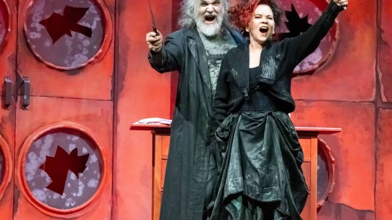 Premiere von „Sweeney Todd“ in Mönchengladbach: Wenn es vom Friseur in den Fleischwolf geht