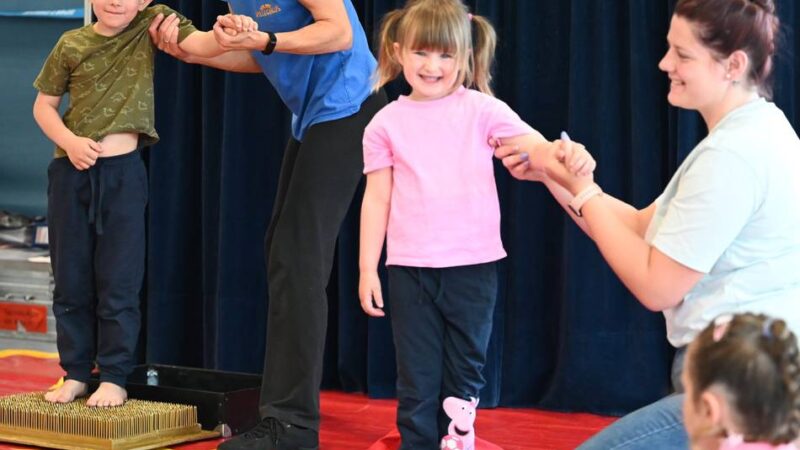 Kita in Radevormwalder Wupperorten: Kita-Kinder proben für den „Zirkus Wuppsala“