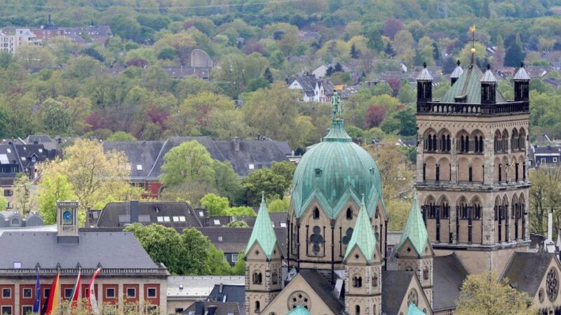 Sorge um mögliche Eingemeindung von Neuss: „Schon die Verwicklung mit den Schützen wäre kaum lösbar“