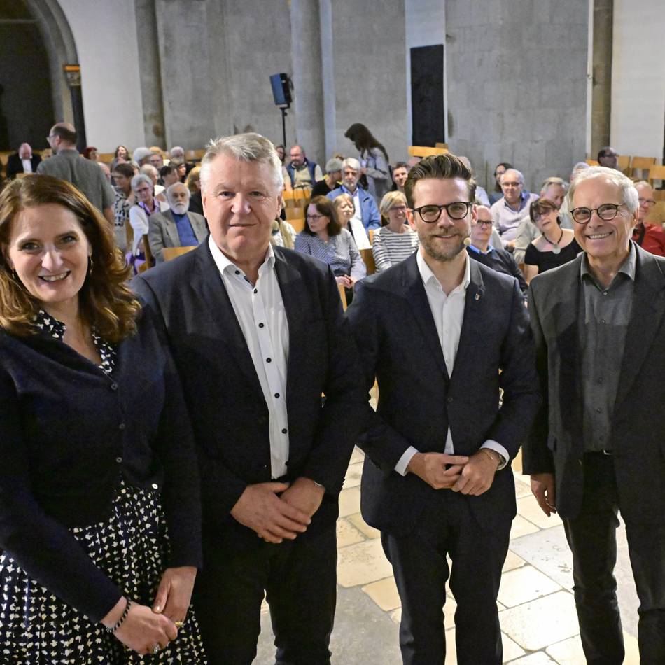 Historischer Vortrag in Mönchengladbach: Die Stadtgeschichte „von den Mönchen zur Industrie“