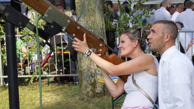 Maifest der Schützen von Regenguss überrascht: Steff Bruckwilder regiert in Sonsbeck