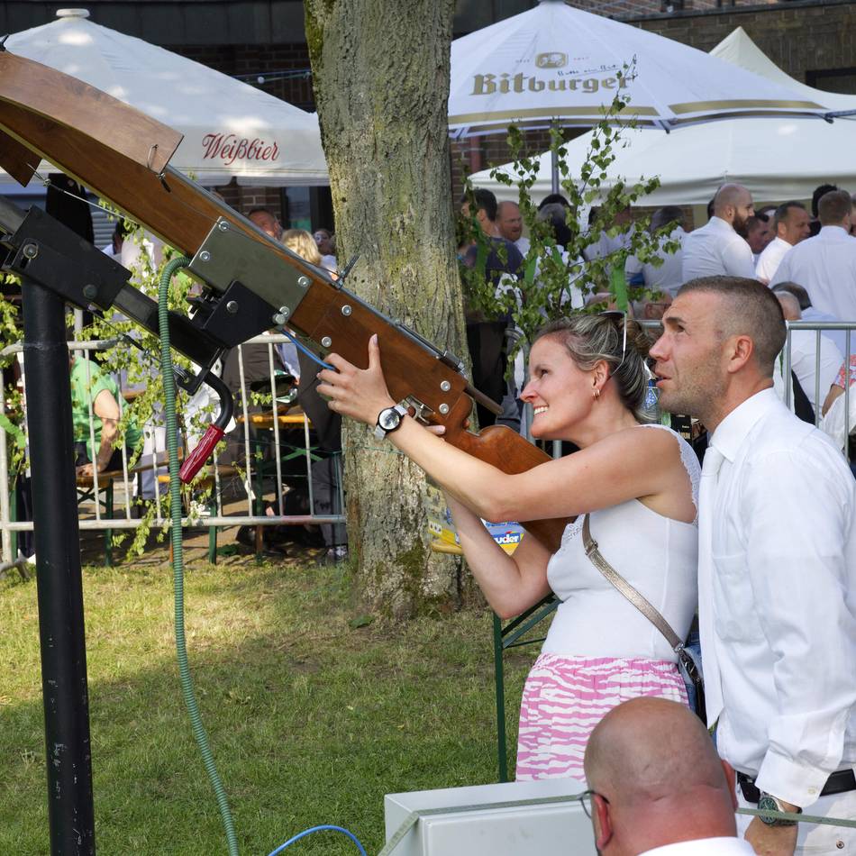 Maifest der Schützen von Regenguss überrascht: Steff Bruckwilder regiert in Sonsbeck