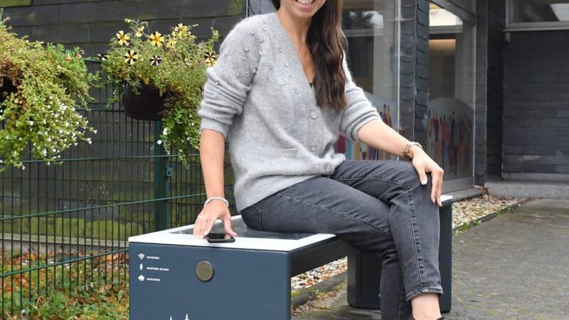 Abstimmung von „(D)Ein Euro für Hückeswagen“: Dmnächst können Handy & Co. an Solarbänke kostenfrei aufgeladen werden
