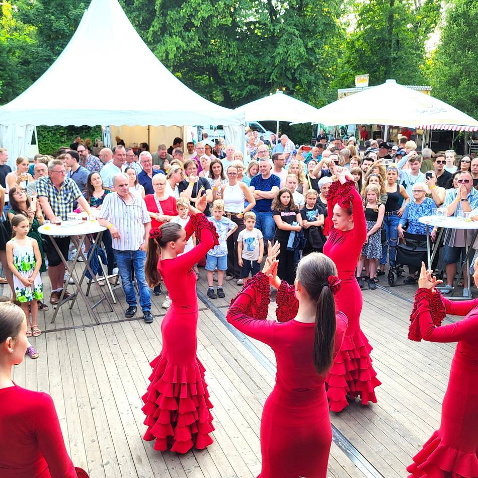 Tolles Bühnenprogramm in Wevelinghoven: So lief das Stadtpark-Fest