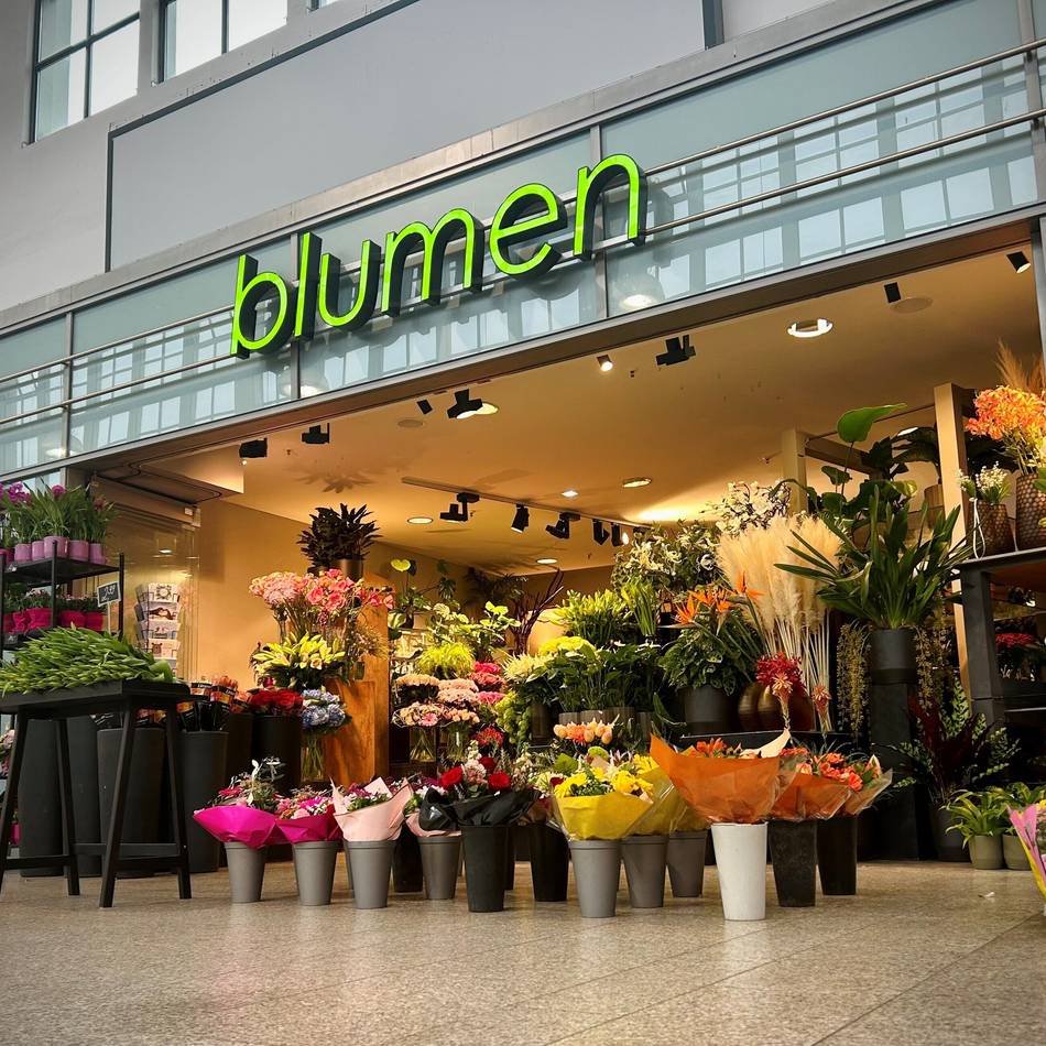 Am Hauptbahnhof Duisburg: Gekündigtes Blumengeschäft hat noch immer geöffnet – droht die Zwangsräumung?