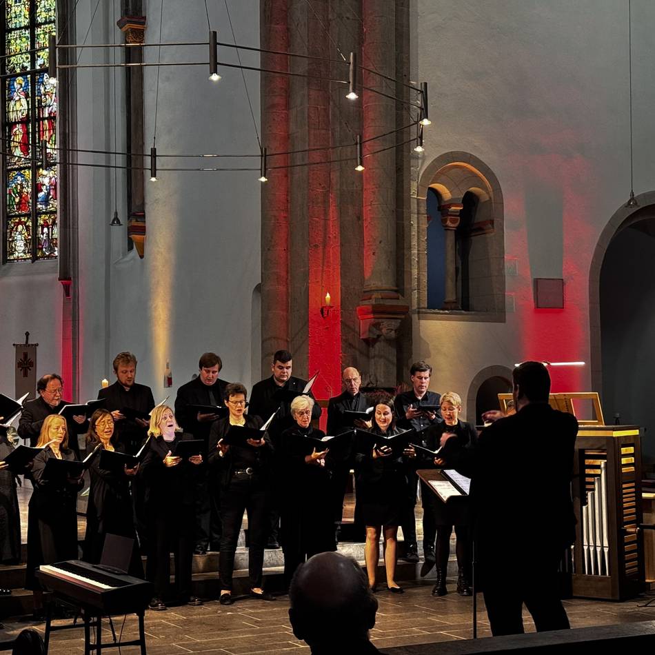 Dirigent begeisterte in Basilika in Dormagen: Rundum glänzendes Pfingstkonzert mit Shawn Kühn