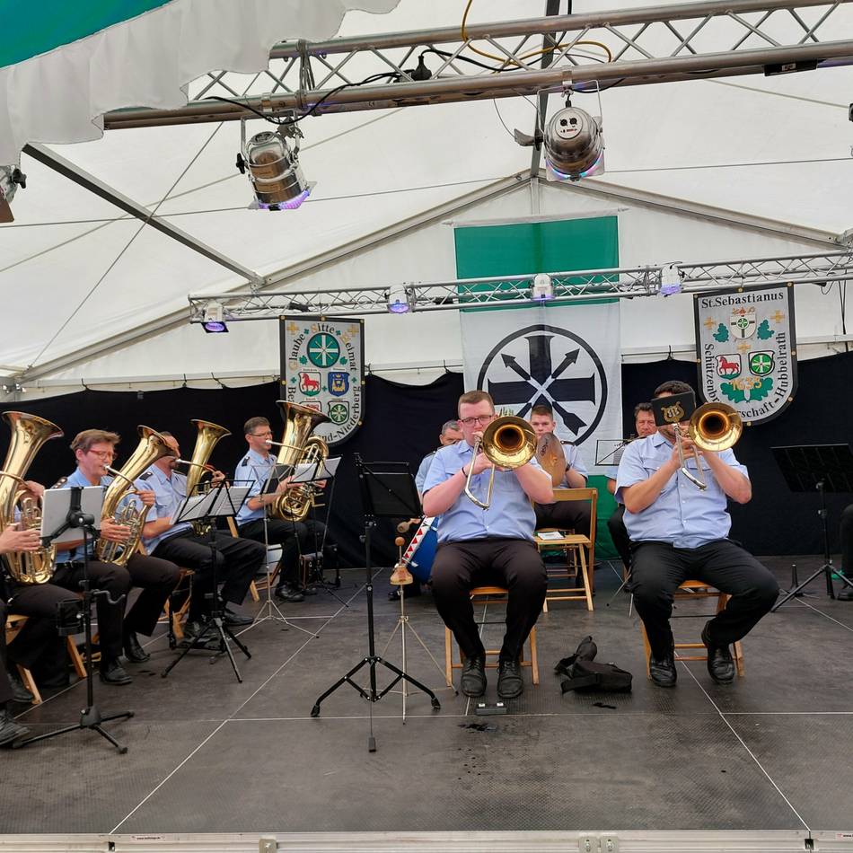 Sommerbrauchtum in Düsseldorf: Hubbelrath lädt zum Schützenfest ein