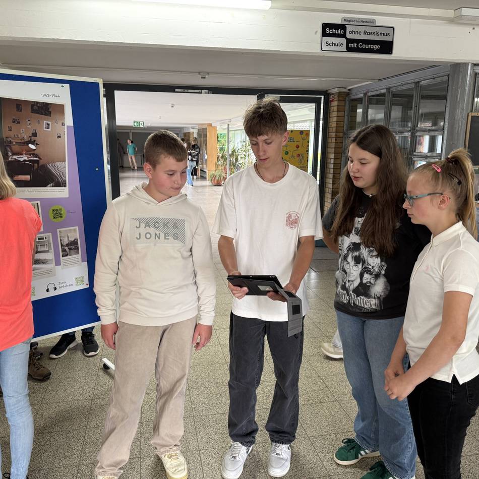 Anne-Frank-Tag an Realschule Hückeswagen: Projekttag regt Realschüler zum Nachdenken an