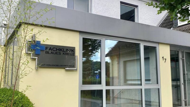 Blaues Kreuz in Radevormwald: Was wird aus dem Curt-von-Knobelsdorff-Haus?