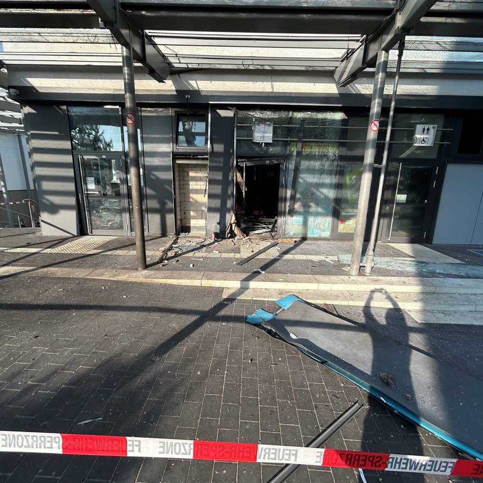 Parteien streiten nach Explosion am Bahnhof: Debatte nach dem großen Knall in Dormagen