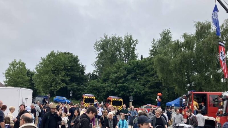 Tag der offenen Tür bei Feuerwehr Wermelskirchen: „Wollen den Menschen hier etwas zurückgeben“