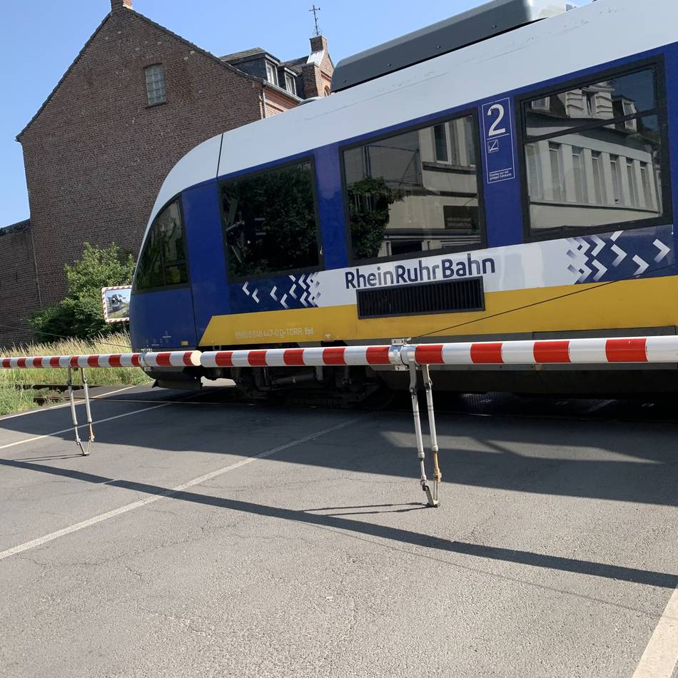 Mehrere Züge fielen aus: Ausgefallener Zugfunk legt Niersexpress lahm – Tagung spricht massive Probleme an