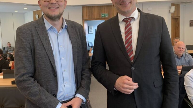 Abschied in Kevelaer: „Er hat hier richtig Gas gegeben“ – Bürgermeister dankt Bauamtsleiter