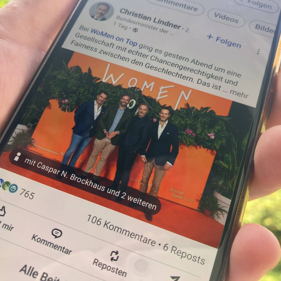 Post bei LinkedIn: Lindner-Foto bei Frauen-Gala sorgt für Kritik – „Ist das Realsatire?“