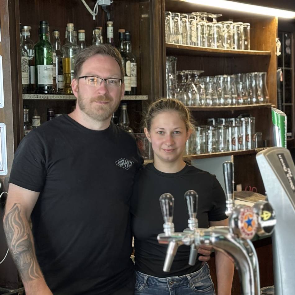 „The Black Swan“ in Neuss: Wie ein Irish Pub dem Kneipensterben trotzt