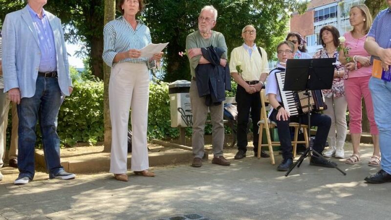 Gedenkschwelle am Stadthaus: Erinnerung an Zwangsarbeit