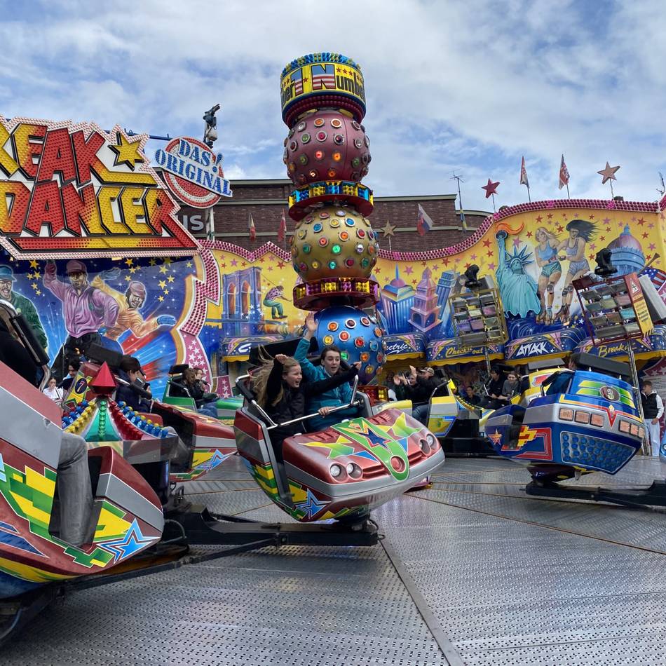 Von Samstag bis Dienstag: Die Pfingstkirmes in Geldern ist eröffnet