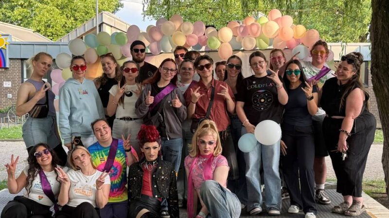 Pride-Veranstaltung des Jugendcafé Bamm: Jüchen feiert mit Drag-Show und viel Kreativität