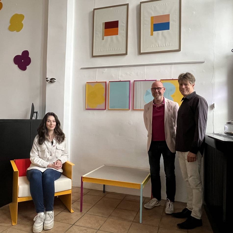 In der Galerie 20.21 in Kalkar: Kunst als Möbelstücke und umgekehrt