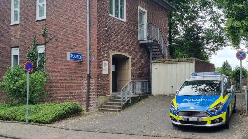 Landrat und Bürgermeister dementieren Gerüchte: Jüchener Polizeiwache soll erhalten bleiben