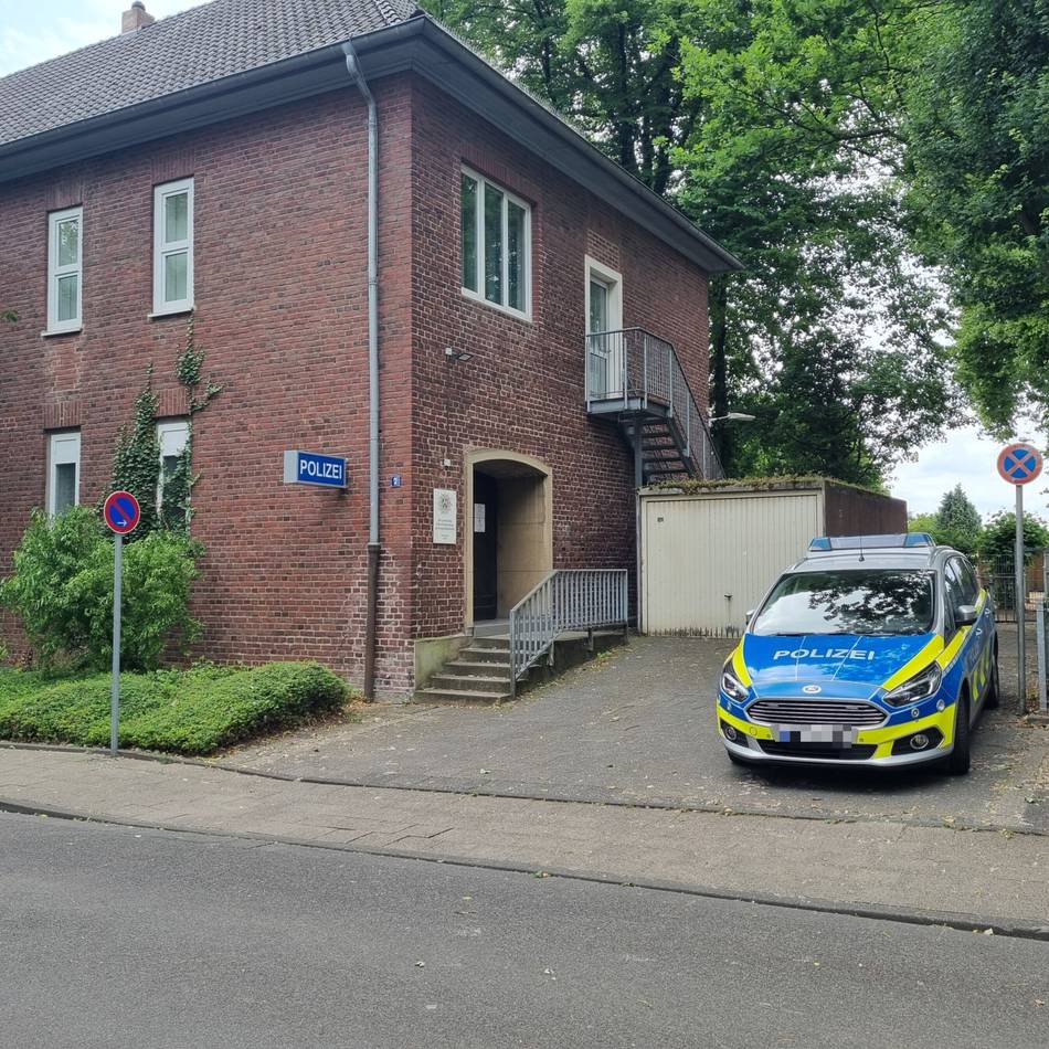 Landrat und Bürgermeister dementieren Gerüchte: Jüchener Polizeiwache soll erhalten bleiben