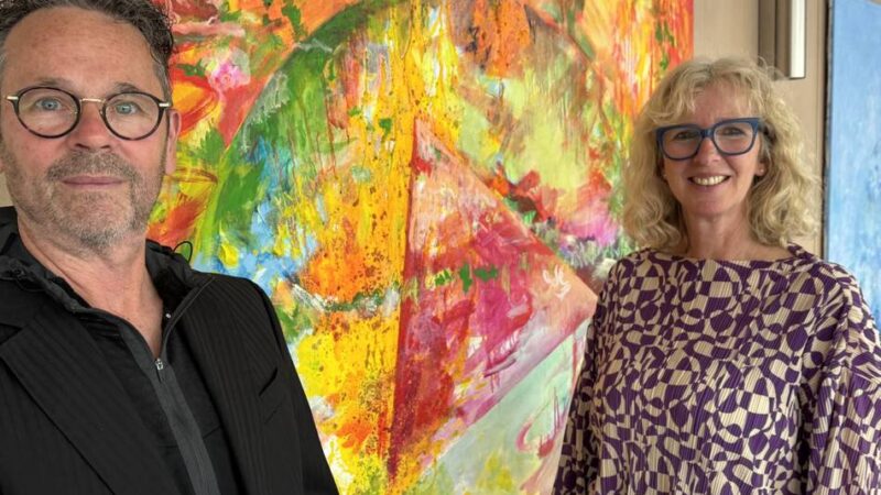 In der Sparkasse Mettmann: Ausstellung zwischen Geldautomat und Beratungsschalter