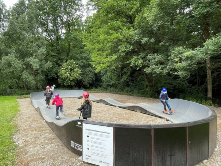 Neue Attraktion im Stadtwald: Mit Tempo über die Pumptrack
