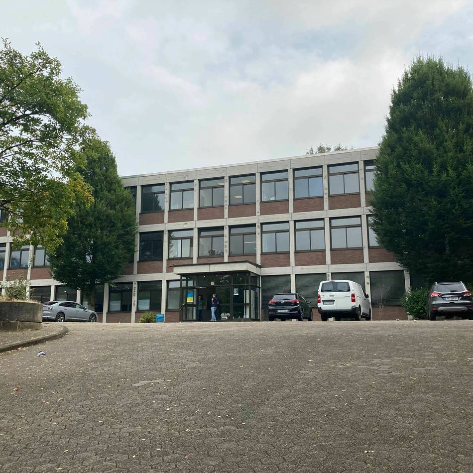 Standort Kirschhecke in Mönchengladbach: Berufskolleg Rheydt soll zusätzliche Räume bekommen