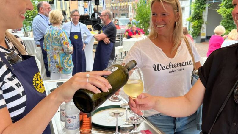 Mitsommernacht in Xanten: Das Fest der Straßen lädt zum Stadtbummel ein