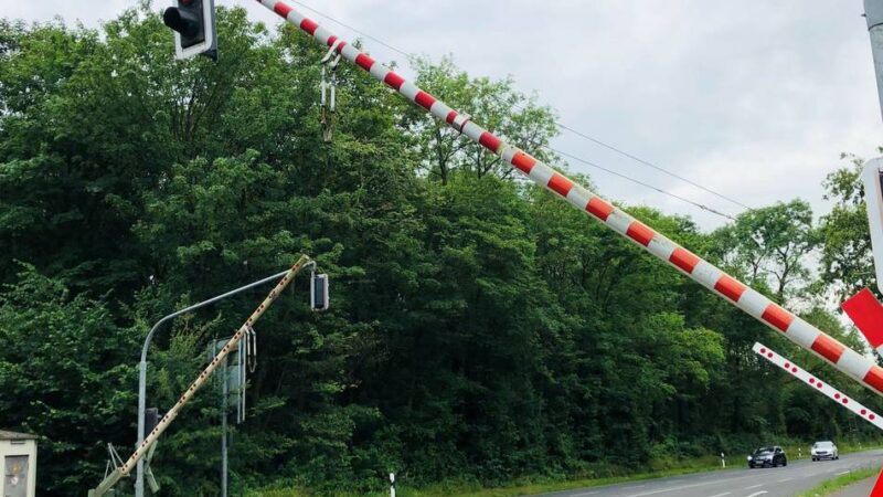 Bahnübergang in Kaarst-Vorst gesperrt: GBG-Schüler müssen ab Mittwoch Umweg fahren