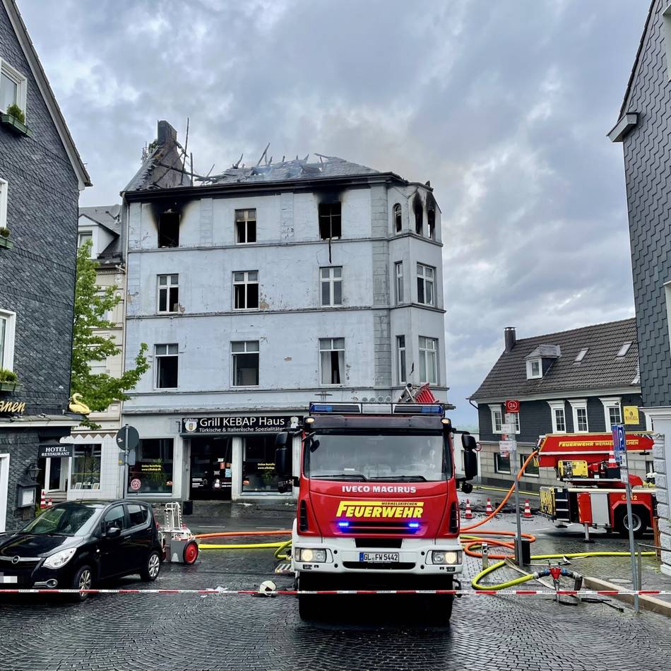 Feuerwehr-Einsätze in Wermelskirchen: Mehrere Menschen aus brennenden Häusern gerettet