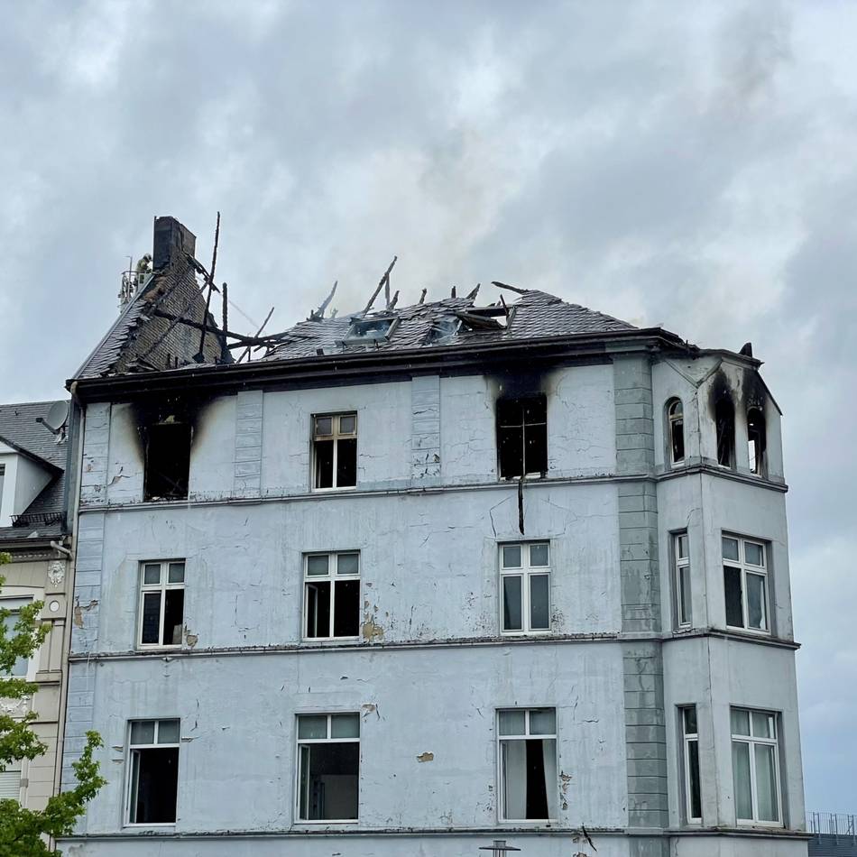 Nach der Brandserie in Wermelskirchen: Statitiker ordnet Abrissarbeiten an