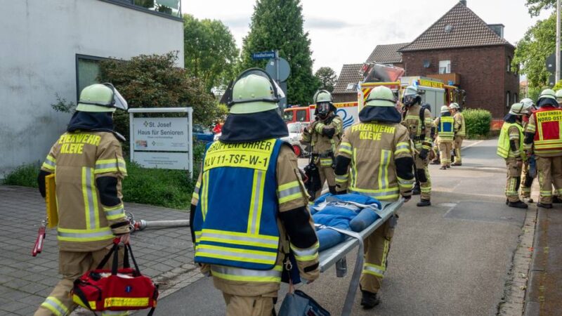Übung ohne Ankündigung: Feuerwehr übte Großeinsatz in Altenheim in Griethausen