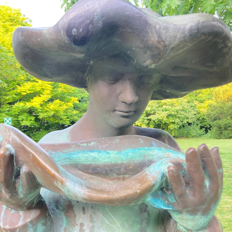 Kummer mit Kunstwerk in Neuss: Das traurige Schicksal der „Schwester Wasser“