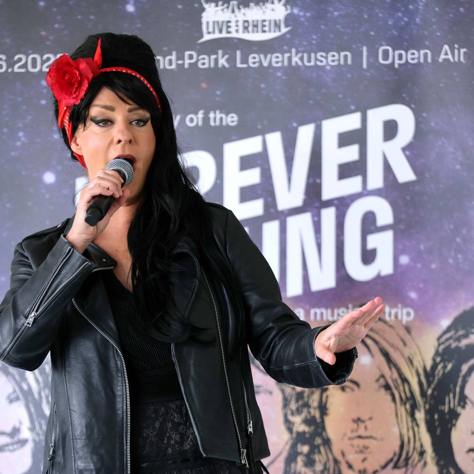 Freiluft-Musical und Aftershow-Party in Leverkusen: Hippies und Musiklegenden im Neulandpark