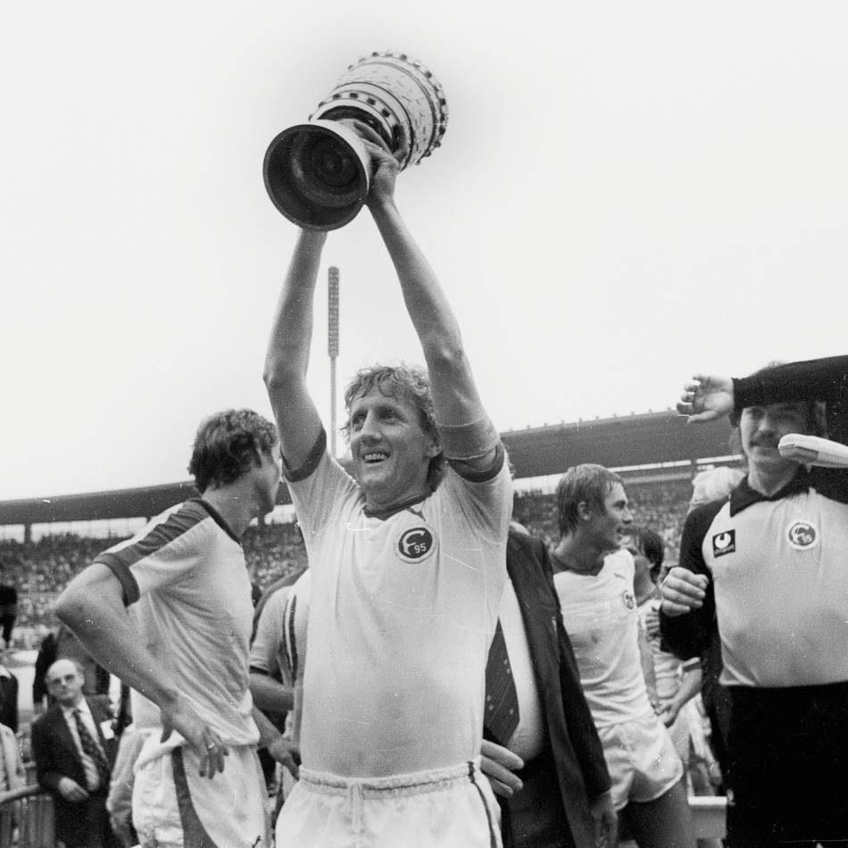 Ehrenspielführer feiert Geburtstag: Fortuna-Legende Gerd Zewe wird 75 Jahre alt