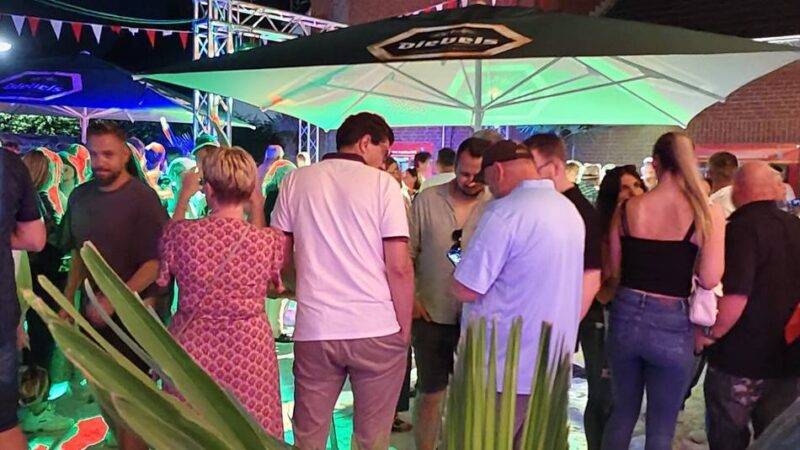 Party und Brandschutztag in Grevenbroich: Löscheinheit Kapellen lädt an den „Feuerwehrstrand“