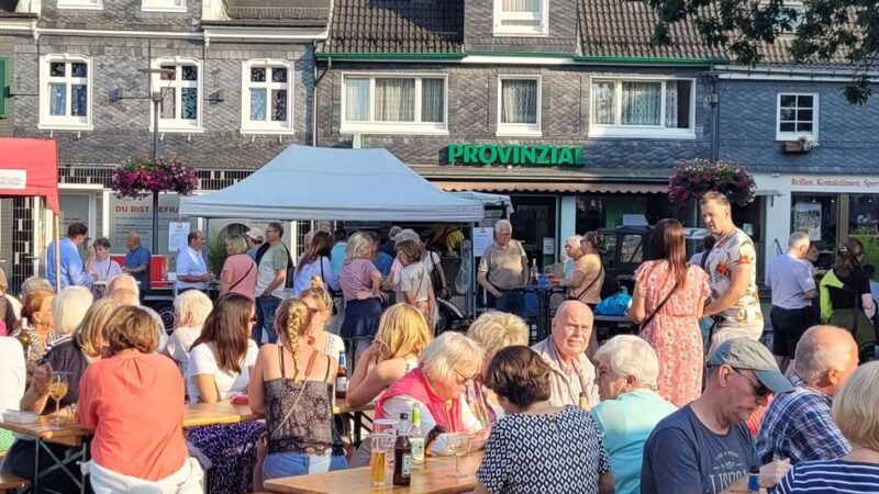 Treffpunkt in Radevormwald: Diese Leckereien gibt es beim Feierabendmarkt