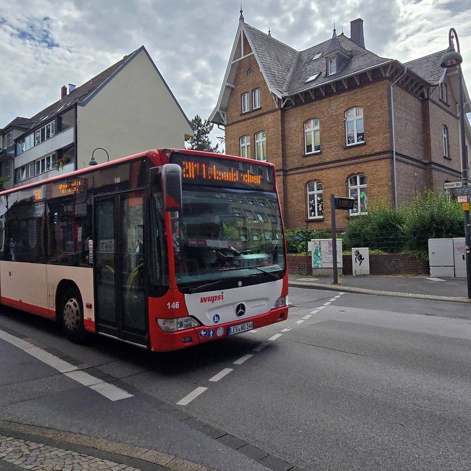 Anwohner in Leverkusen klagen über Lärm, Erschütterung, Poser: Täglich „kleine Erdbeben“ auf der Kölner Straße