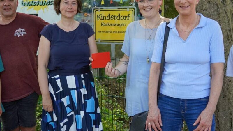 Sommerferien in Hückeswagen: Grüne und SPD spenden fürs Kinderdorf