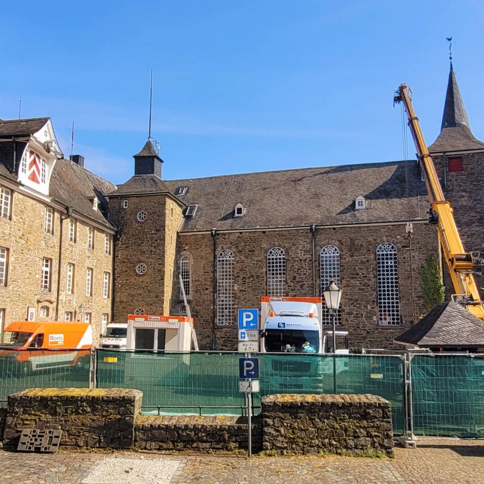 Stadtrat in Hückeswagen: Schadstoffsanierung am Schloss startet Montag