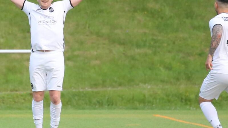 2:0-Sieg gegen 1. FC: Odenkirchen gewinnt Teil eins der Entscheidungsrunde