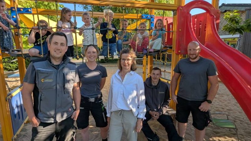 Tag der offenen Tür: Familienzentrum Hoppetosse eröffnet neue Außenanlage