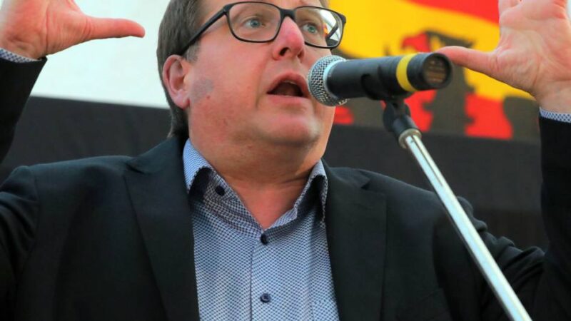 Schützenfest Junggesellenschützen Alpen: Kabarett im Zelt begeisterte