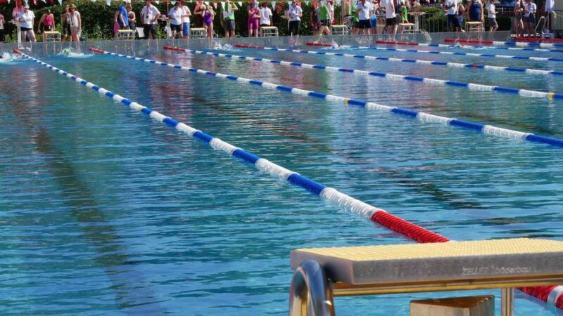 Im Ratinger Freibad: Dumeklemmerschwimmfest ist Höhepunkt und Abschluss