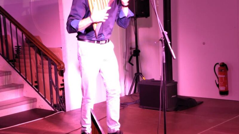 Konzert im Kultur-Haus Zach in Hückeswagen: David Döring spielt Klassik und Flottes auf der Panflöte