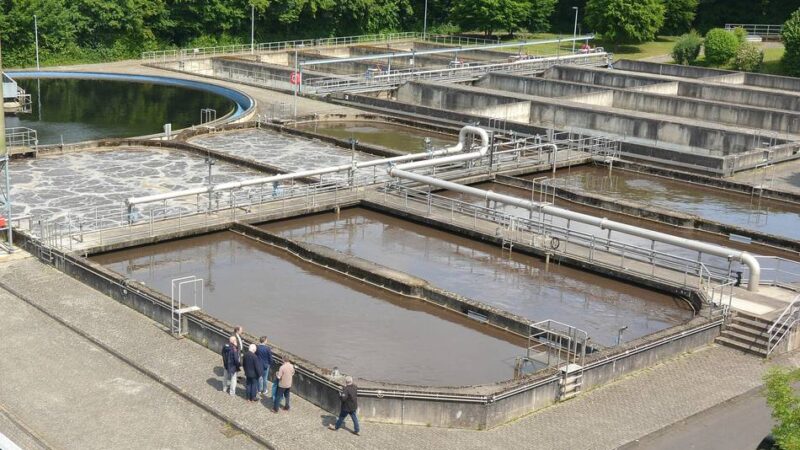 Neusser Infrastruktur: Warum die Stadt ins Klärwerk Süd investiert