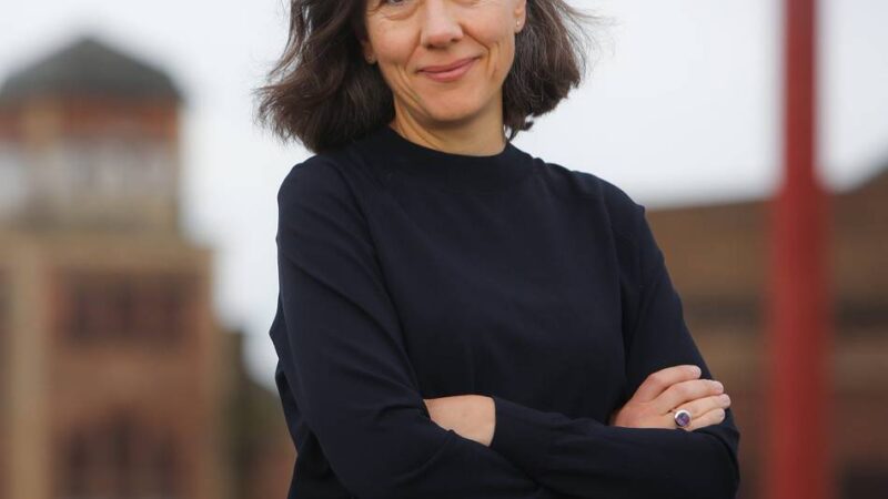 Mönchengladbacher Debüt-Autorin: Dorothee Krings liest aus ihrem neuen Roman „Tage aus Glas“