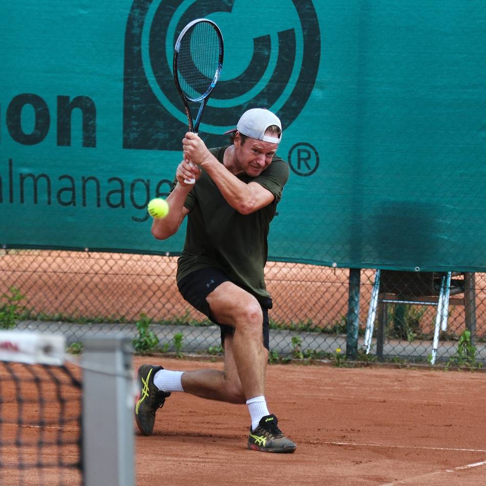 Finale in der Tennis-Regionalliga: Ratinger TC gewinnt extrem enges Spitzenspiel